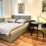 Holideis Club-apartment Διαμέρισμα Κολωνία