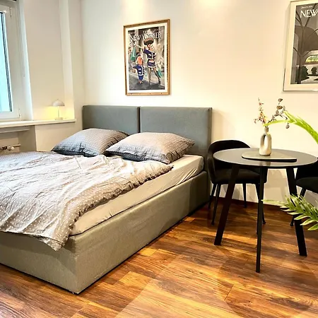 Holideis Club-apartment Daire Köln